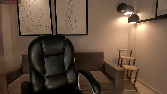 Snapshot of MaiaCollins chatting on 9, 10, 2025 MaiaCollins online show from 9, 10, 2025