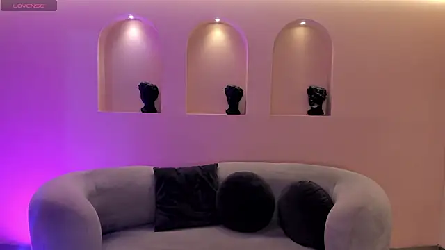 Snapshot of MaiaCollins chatting on 1, 12, 2025 MaiaCollins online show from 1, 12, 2025