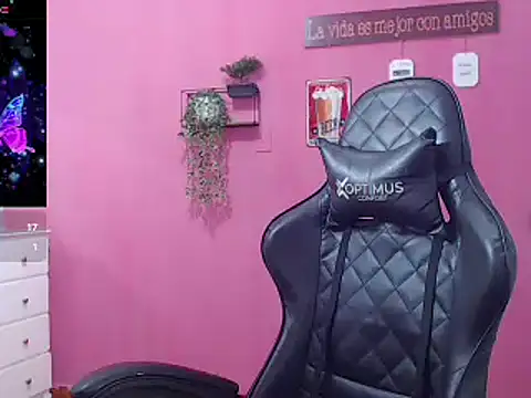 Snapshot of Anttonella_Pons chatting on 18, 3, 2025 Anttonella Pons online show from 18, 3, 2025