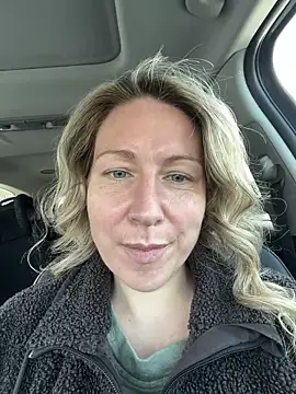 LittleMsMILF online show from 26, 2, 2026