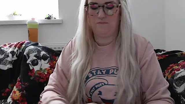 Snapshot of Sizzling_Indie36 chatting on 12, 9, 2025 Sizzling Indie36 online show from 12, 9, 2025