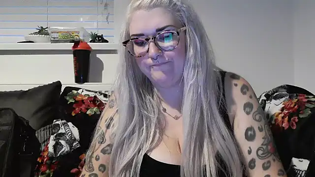 Snapshot of Sizzling_Indie36 chatting on 17, 9, 2025 Sizzling Indie36 online show from 17, 9, 2025