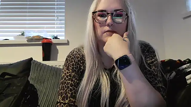 Snapshot of Sizzling_Indie36 chatting on 19, 9, 2025 Sizzling Indie36 online show from 19, 9, 2025