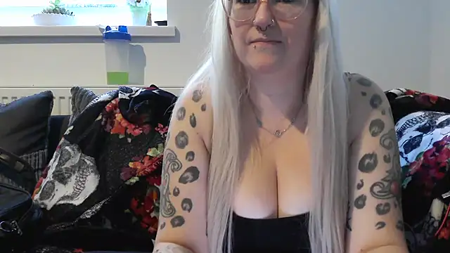 Snapshot of Sizzling_Indie36 chatting on 29, 9, 2025 Sizzling Indie36 online show from 29, 9, 2025