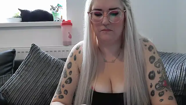 Snapshot of Sizzling_Indie36 chatting on 30, 9, 2025 Sizzling Indie36 online show from 30, 9, 2025