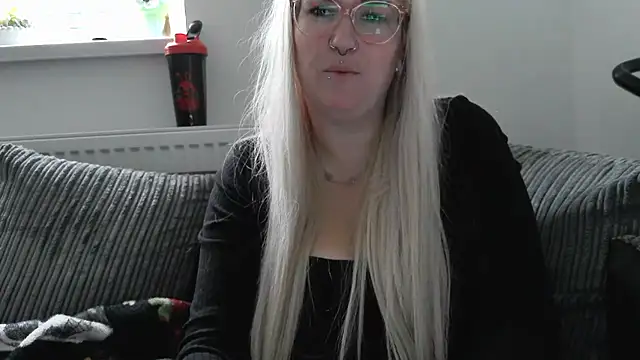 Snapshot of Sizzling_Indie36 chatting on 2, 10, 2025 Sizzling Indie36 online show from 2, 10, 2025