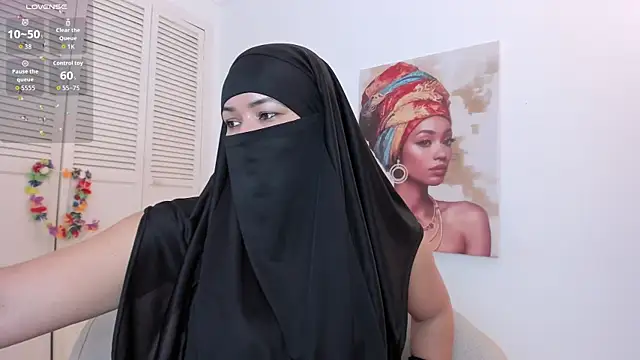 Layla arabelle online show from 24, 10, 2025