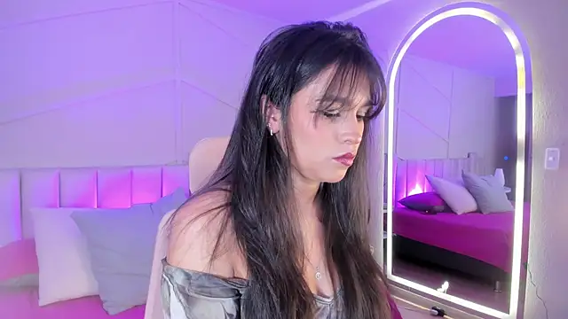 Snapshot of Eimmy_bm chatting on 26, 11, 2025 Eimmy bm online show from 26, 11, 2025