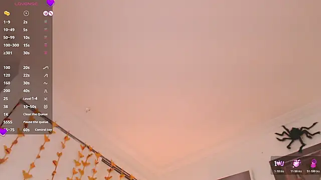 Snapshot of Valen_ross_ chatting on 31, 10, 2025 Valen ross online show from 31, 10, 2025