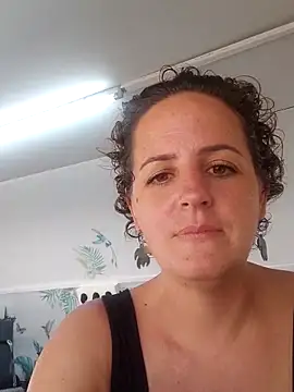 emiliemilf online show from 28, 2, 2026