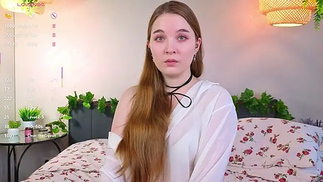 ConstanceHelms online show from 25, 10, 2025