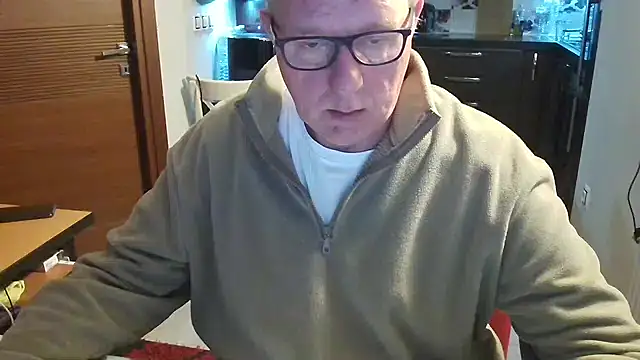 Snapshot of JamesBauer chatting on 3, 2, 2026 JamesBauer online show from 3, 2, 2026