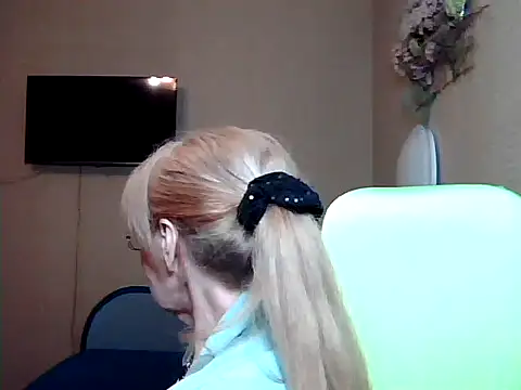 Snapshot of Margo_Sweety chatting on 19, 3, 2025 Margo Sweety online show from 19, 3, 2025