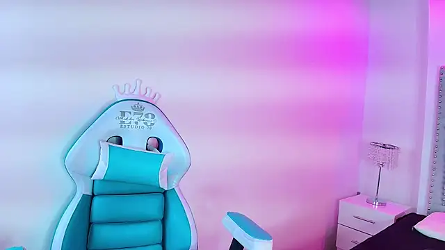 Snapshot of Lia_adamsss chatting on 5, 2, 2026 Lia adamsss online show from 5, 2, 2026