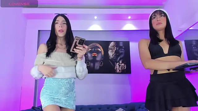 Snapshot of The_Hot_Ts_Dolls chatting on 26, 9, 2025 The Hot Ts Dolls online show from 26, 9, 2025