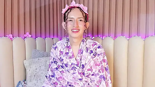 peachandtyron  online show from 19, 3, 2025