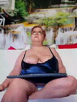 QueenPammy1 online show from 4, 2, 2025