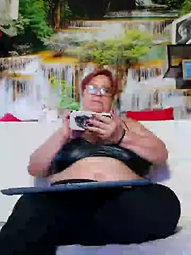 QueenPammy1 online show from 4, 2, 2025