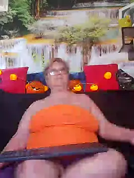 QueenPammy1 online show from 31, 10, 2025