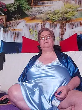 QueenPammy1 online show from 5, 2, 2026