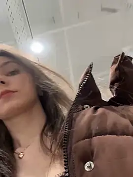 MilaBee online show from 30, 11, 2025