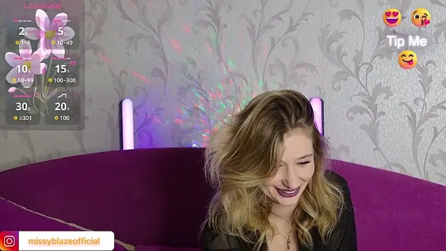 Snapshot of MissyBlaze chatting on 11, 11, 2025 MissyBlaze online show from 11, 11, 2025