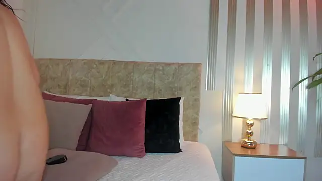 Snapshot of angelinarouse_ chatting on 20, 10, 2025 angelinarouse online show from 20, 10, 2025