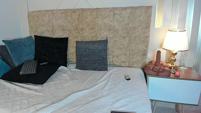 Snapshot of angelinarouse_ chatting on 23, 11, 2025 angelinarouse online show from 23, 11, 2025