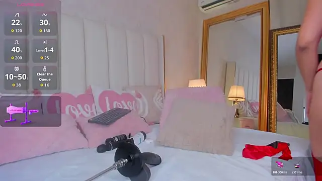 AriaJonnes  online show from 4, 12, 2025