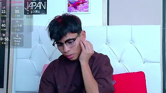 Snapshot of Ethan_Westt chatting on 13, 11, 2025 Ethan Westt online show from 13, 11, 2025