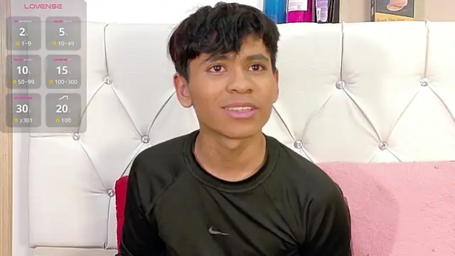 Snapshot of Ethan_Westt chatting on 27, 11, 2025 Ethan Westt online show from 27, 11, 2025