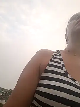 Amadamilf1980 online show from 22, 11, 2025