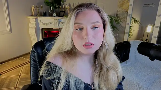 Snapshot of Jes_Solar chatting on 12, 11, 2025 Jes Solar online show from 12, 11, 2025