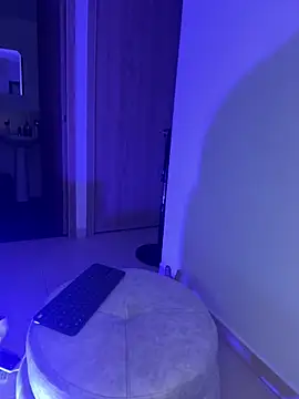 AlitaAnisee online show from 9, 9, 2025