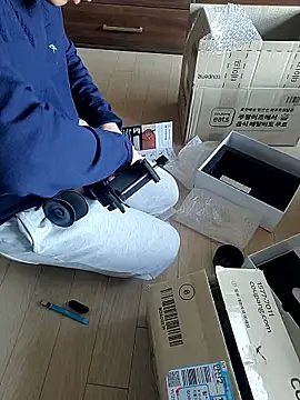 woonee827372 online show from 1, 12, 2025