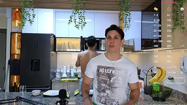 Snapshot of Almiboys chatting on 19, 3, 2025 Almiboys online show from 19, 3, 2025