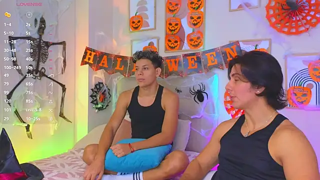 Snapshot of Almiboys chatting on 8, 10, 2025 Almiboys online show from 8, 10, 2025