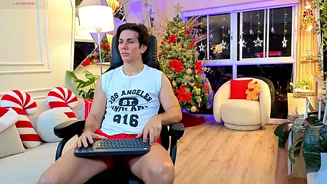 Snapshot of Almiboys chatting on 18, 12, 2025 Almiboys online show from 18, 12, 2025