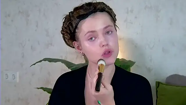 AshleyD  online show from 28, 9, 2025