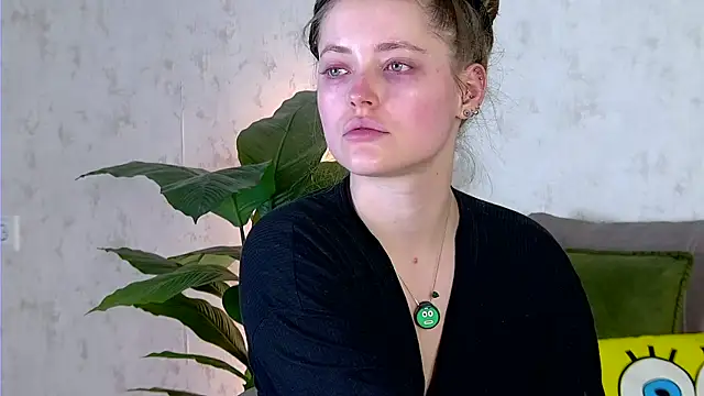 AshleyD  online show from 4, 12, 2025