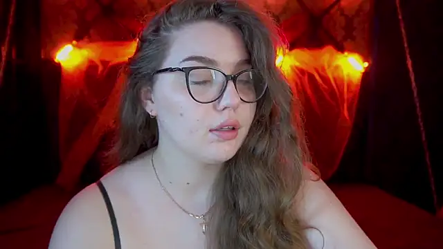 LuxSopphia online show from 28, 10, 2025