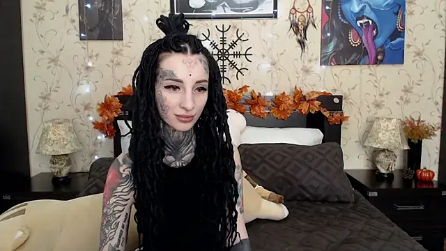Snapshot of Velvetbat chatting on 25, 10, 2025 Velvetbat online show from 25, 10, 2025