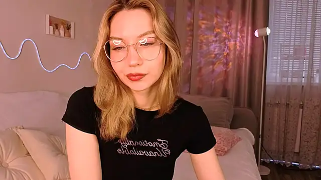 Lilo Sims online show from 6, 10, 2025