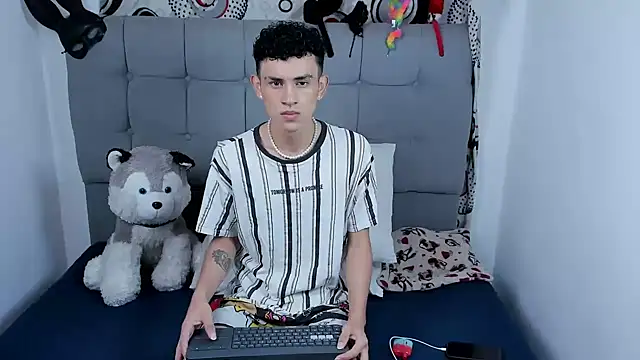 Snapshot of jeims_hotboy chatting on 25, 9, 2025 jeims hotboy online show from 25, 9, 2025