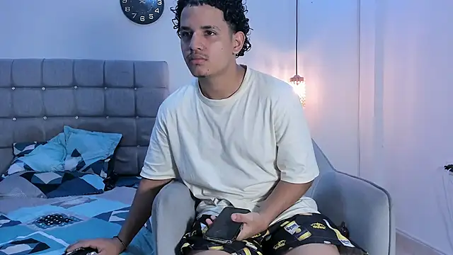 samxx muscle online show from 8, 9, 2025