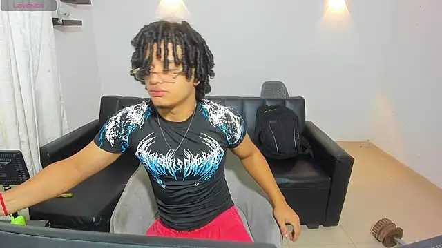 Snapshot of samxx_muscle chatting on 20, 6, 2026 samxx muscle online show from 20, 6, 2026