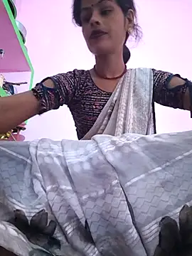 Eshna Dabral online show from 9, 10, 2025