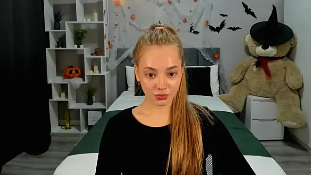 MelanieAlves online show from 5, 11, 2025