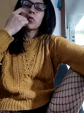 Snapshot of Camilitah chatting on 4, 11, 2025 Camilitah online show from 4, 11, 2025