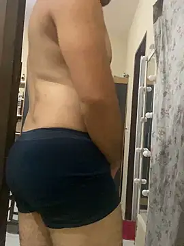 Snapshot of Souza_jlsm chatting on 18, 12, 2025 Souza jlsm online show from 18, 12, 2025